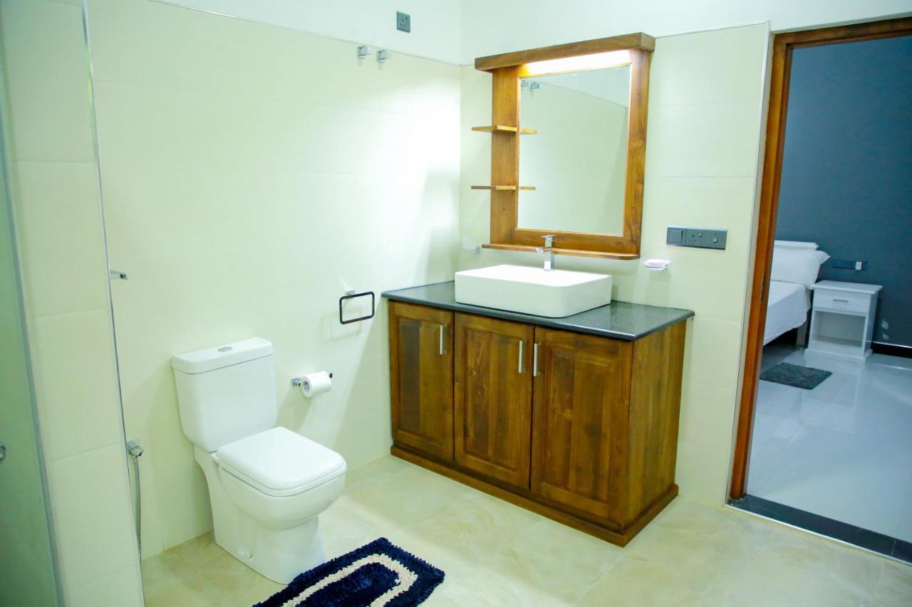 Maha Oya Lodge Wayikkal Extérieur photo