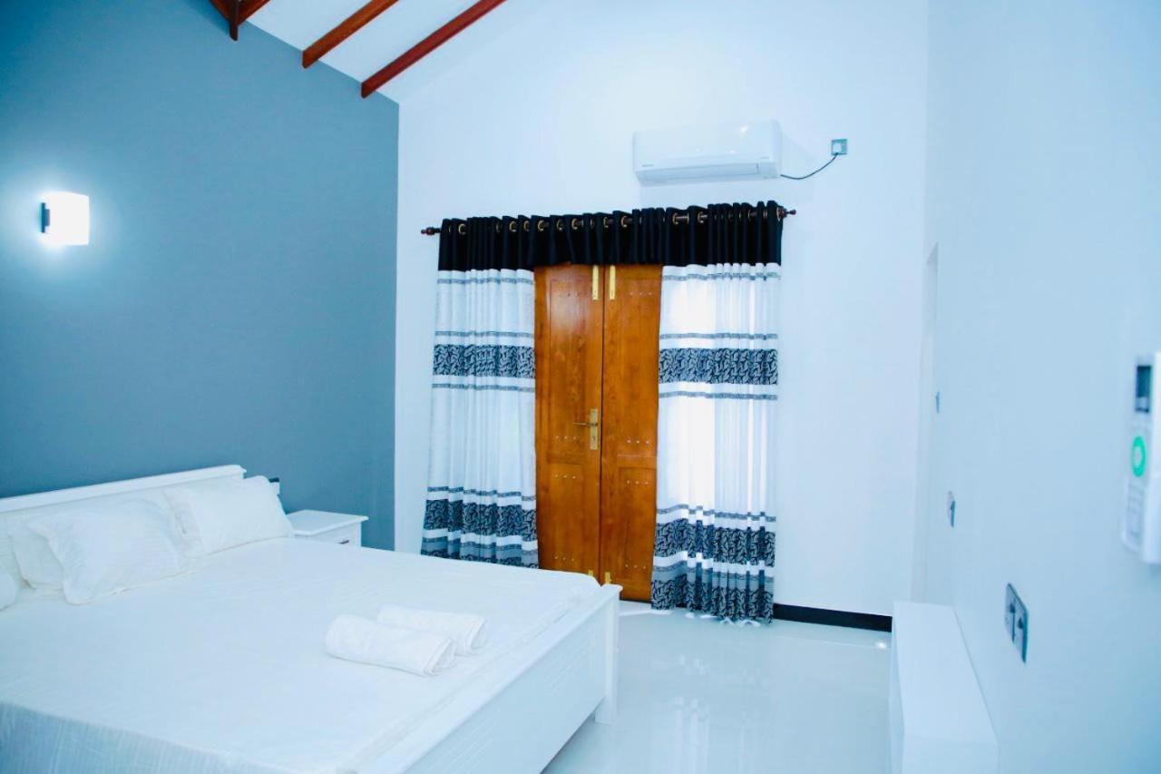 Maha Oya Lodge Wayikkal Extérieur photo