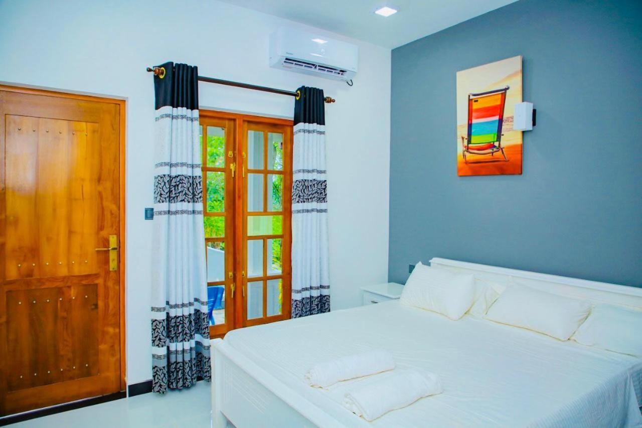 Maha Oya Lodge Wayikkal Extérieur photo